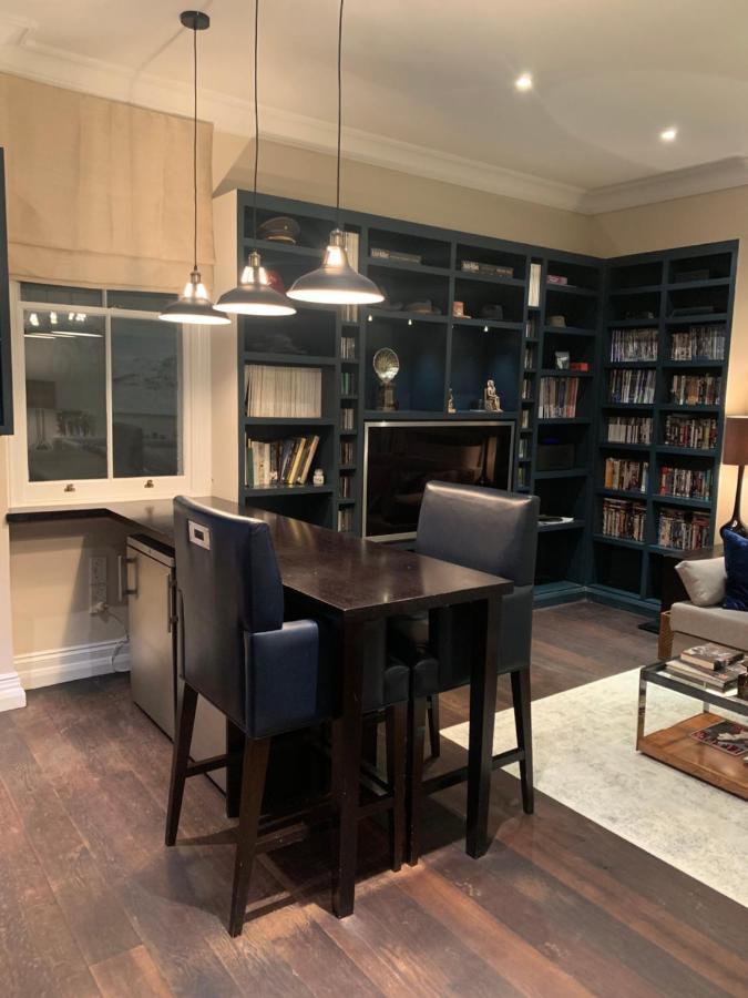 Charming And Full Of Character Apartment London Ngoại thất bức ảnh