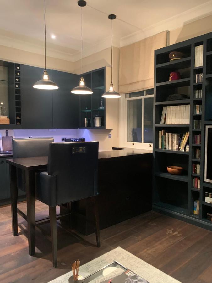 Charming And Full Of Character Apartment London Ngoại thất bức ảnh