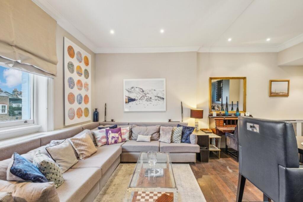 Charming And Full Of Character Apartment London Ngoại thất bức ảnh